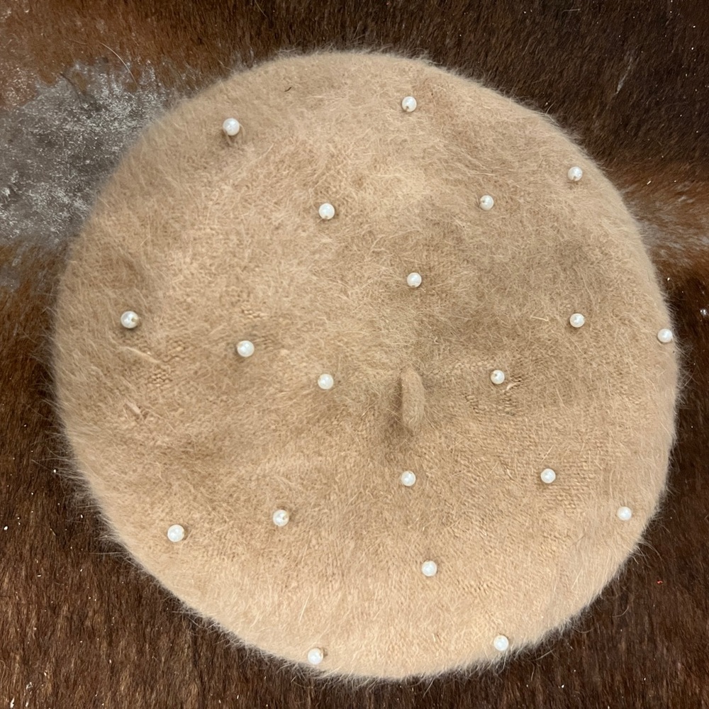 Elegant Tan Beret with Pearl Accents